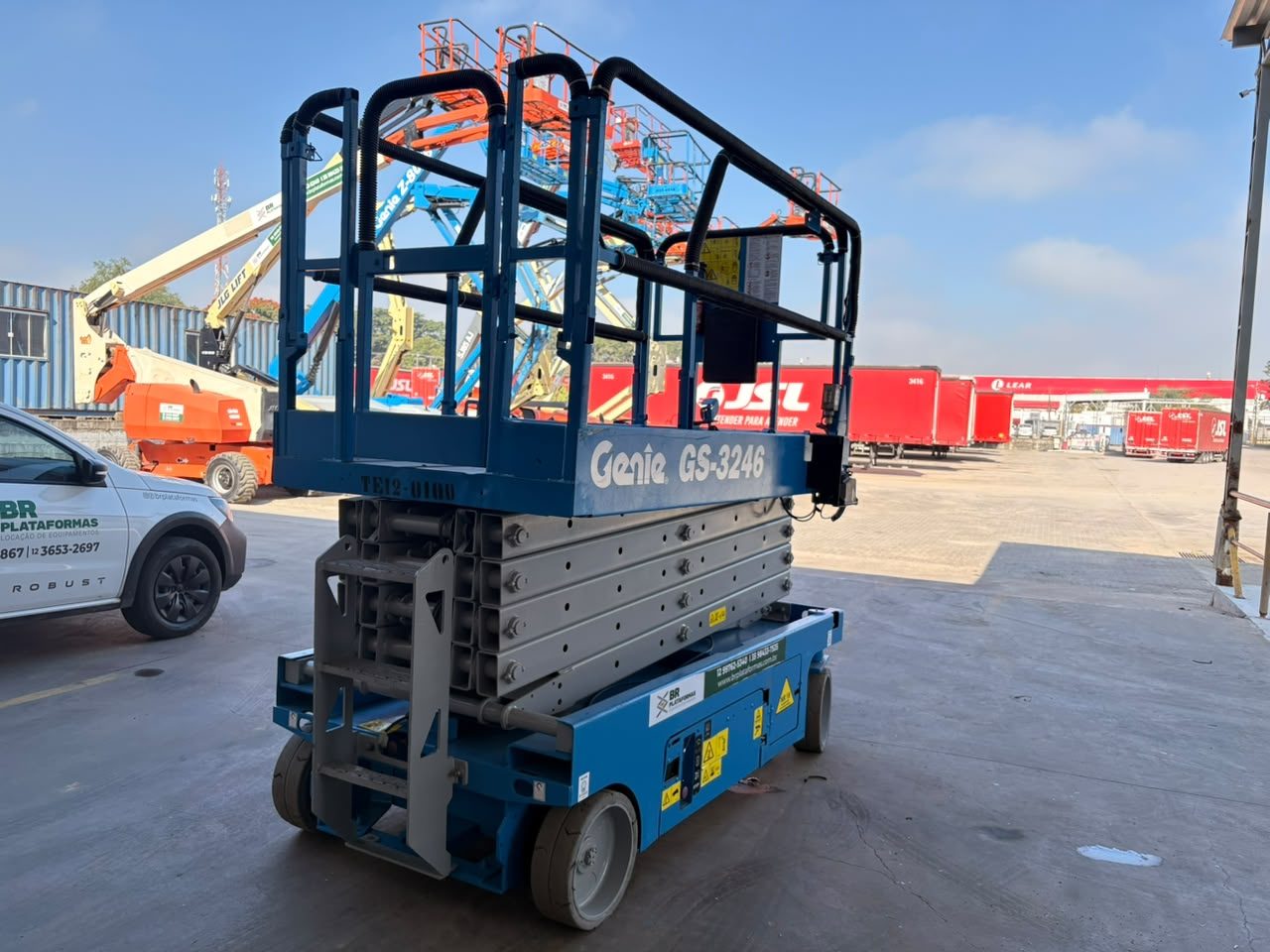 Plataforma tesoura elétrica Genie GS-3246 da BR Plataformas